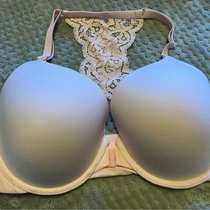 Victoria Secret front close bra with lace back Size 36DD. Excellent condition
